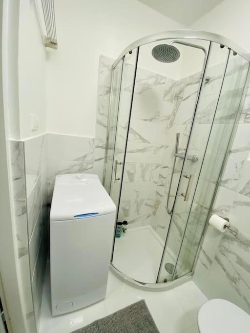 Appartement Bezagenta Mozart8 Studio Easy Access To City Wifi à Varsovie Extérieur photo
